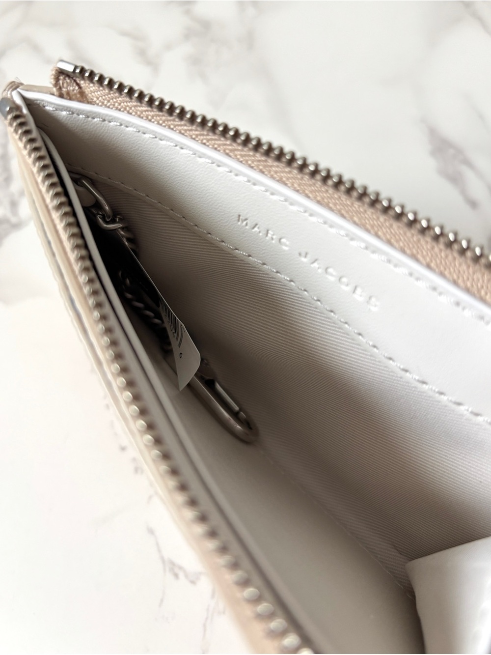 New Marc Jacobs Top Zip Multi Wallet Beige Graffiti Print - Picture 8 of 9
